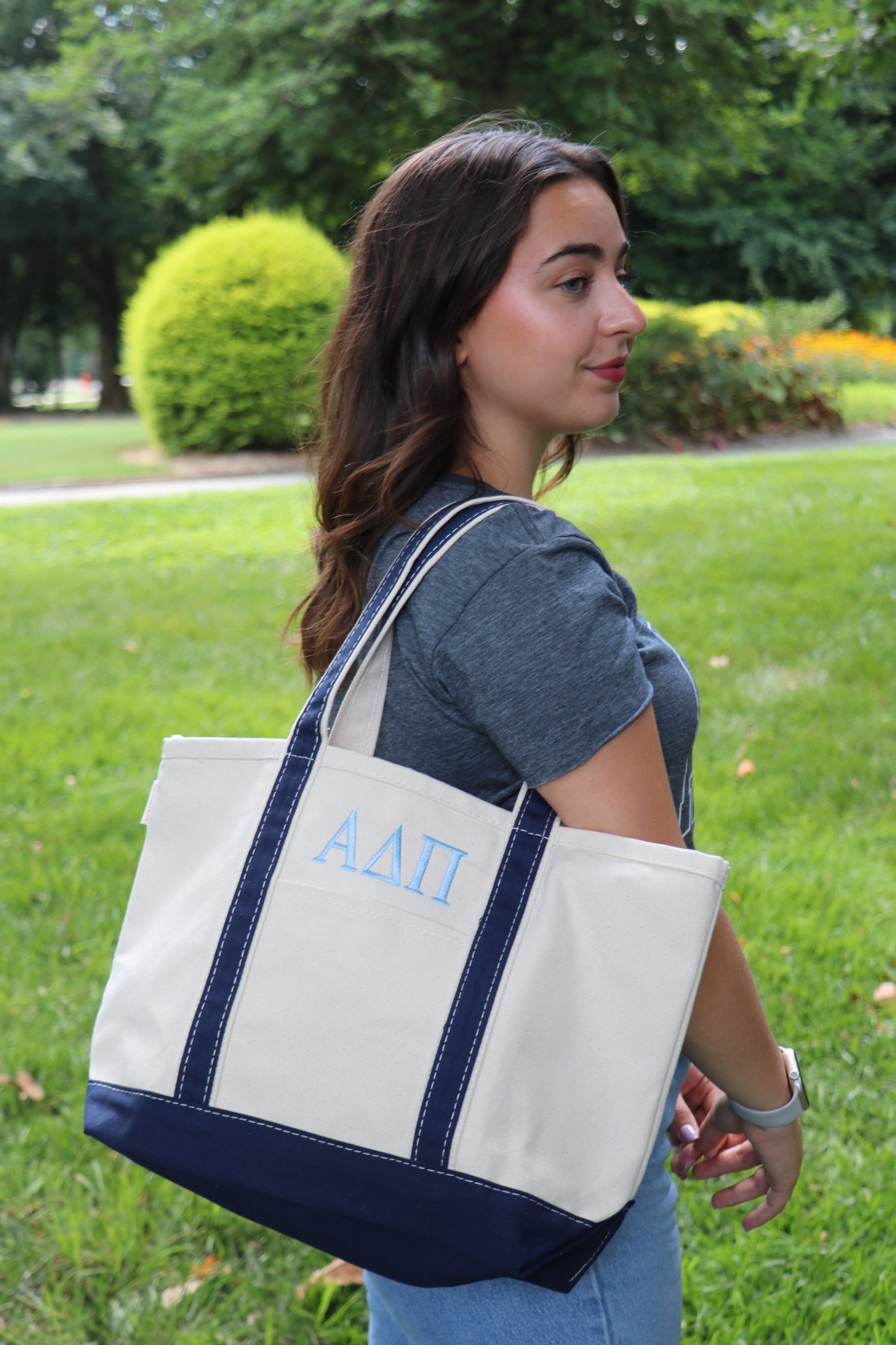 Boat and tote 2025